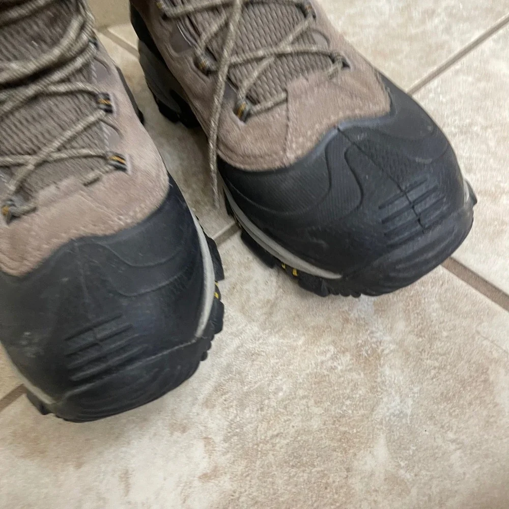 Columbia Bugaboot Plus III Omni-Heat Waterproof‎ Winter Boots EUC  Mens 11.5
